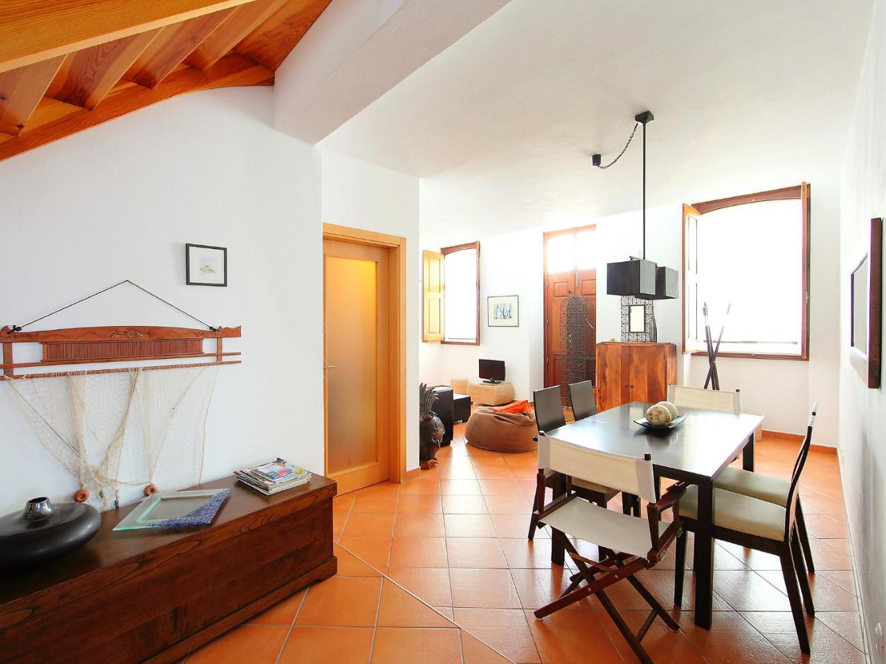 Vakantiehuis Rua 5 De Outubro By Interhome *